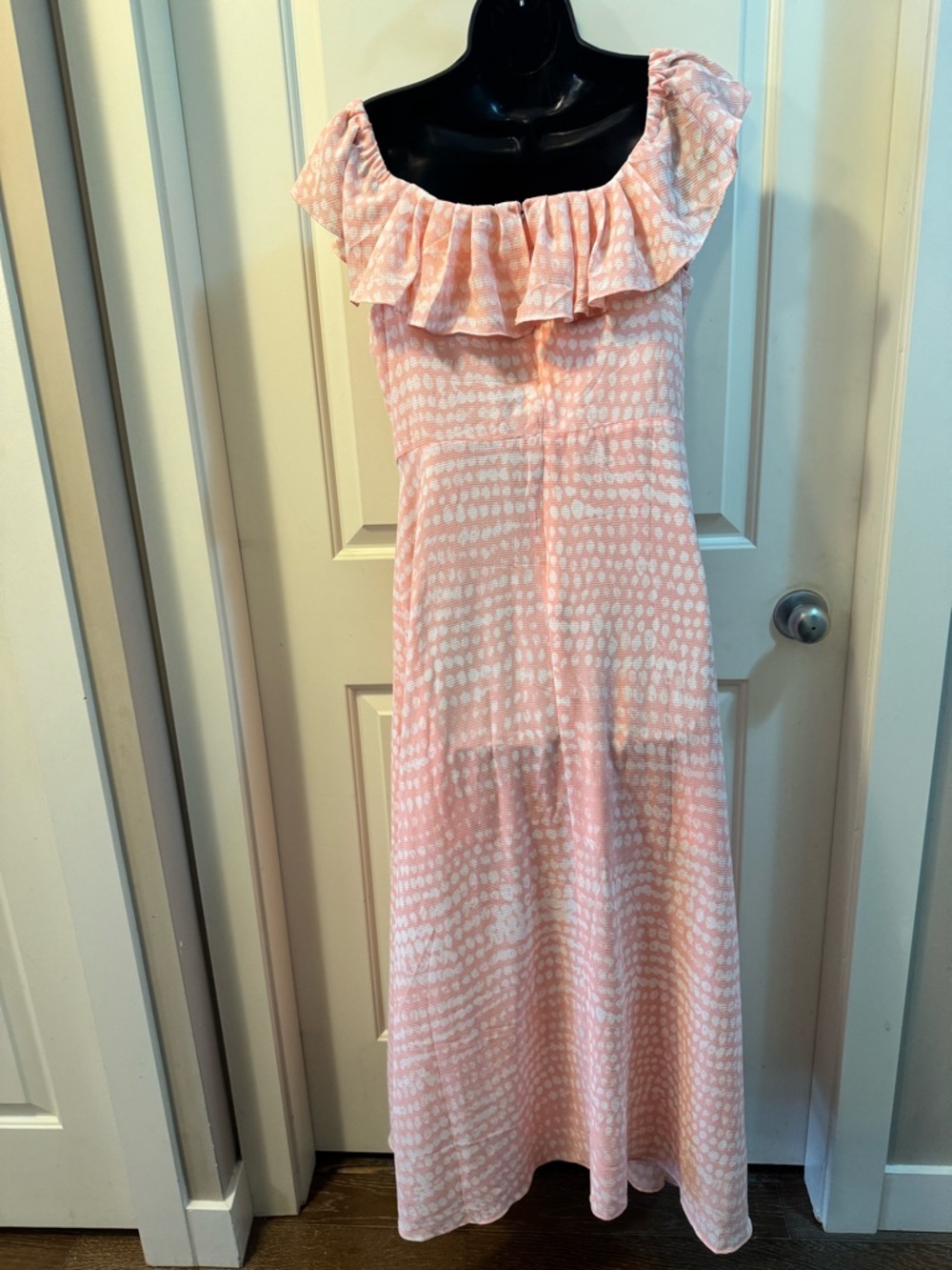 BCBG Paris Peach & White Spotted Ruffle Dress - Size Large - Wedding/Garden/Day - Picture 10 of 12